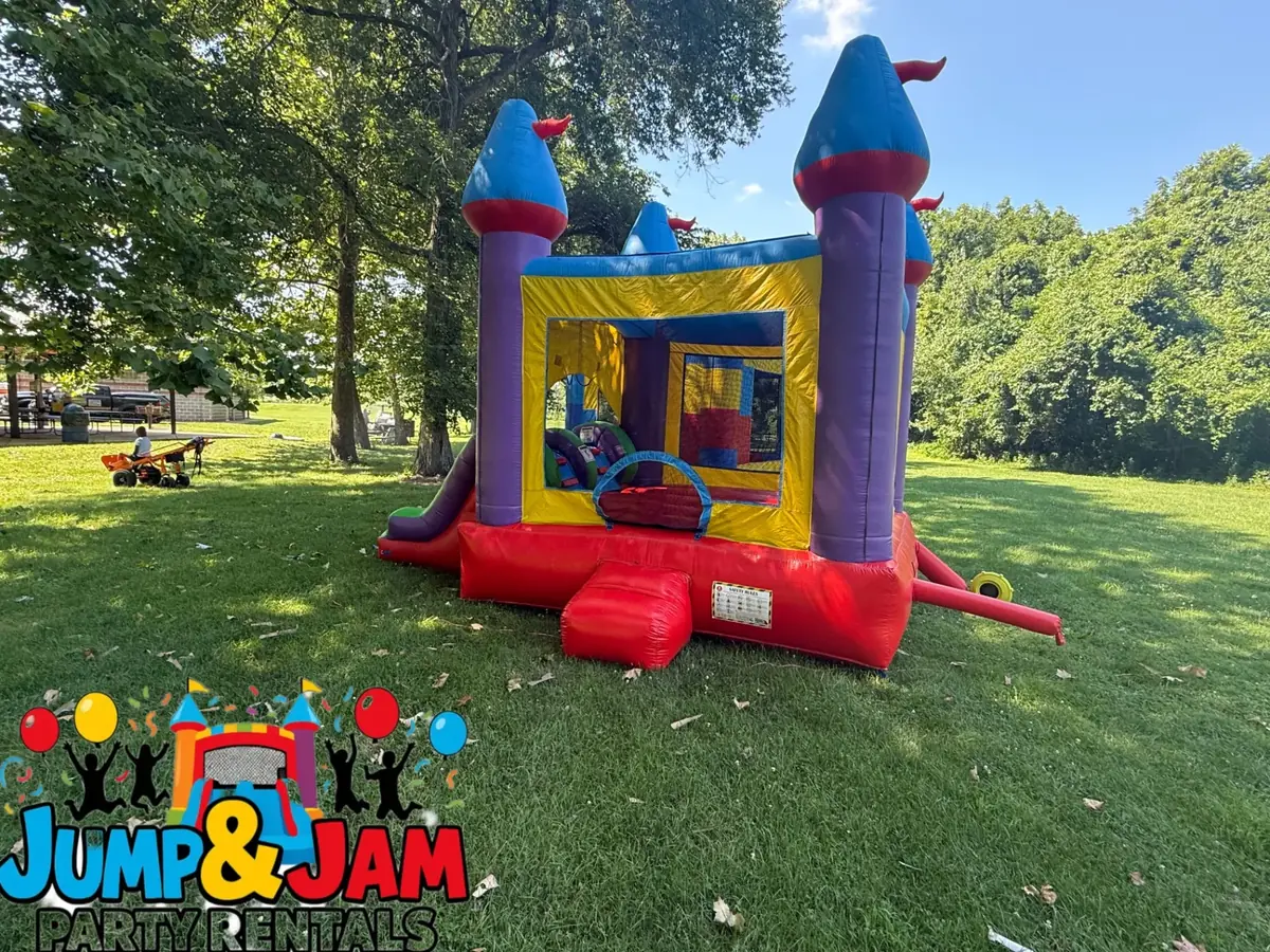 regal 1 sqjnoaCN St. Louis Bounce House & Water Slide Rentals | Jump & Jam Party Rentals